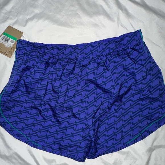 Womens Nike Running Shorts Size XL - Picture 2 of 6